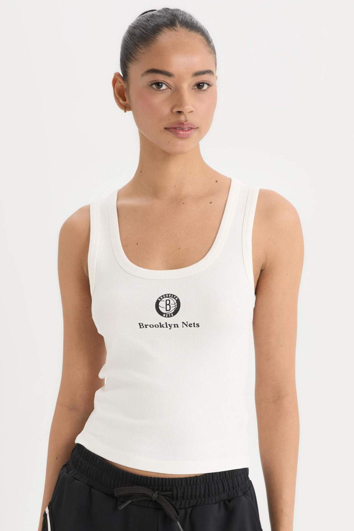 DeFacto-Defactofit Nba Brooklyn Nets Slim Fit Tight-Fitting U-Neck Rib Sportsman Singlet E2358Ax25Sm 3