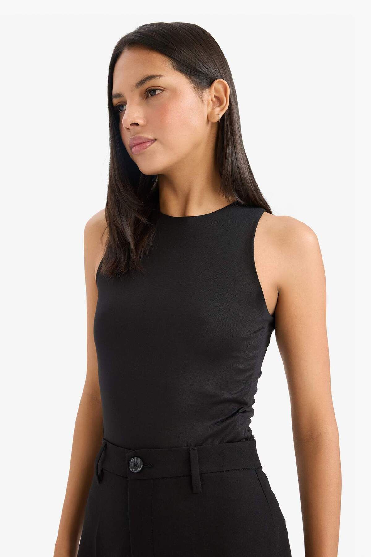 DeFacto-Slim Fit Top Guler Halter Basic Solid Singlet F0357AX25SM 5