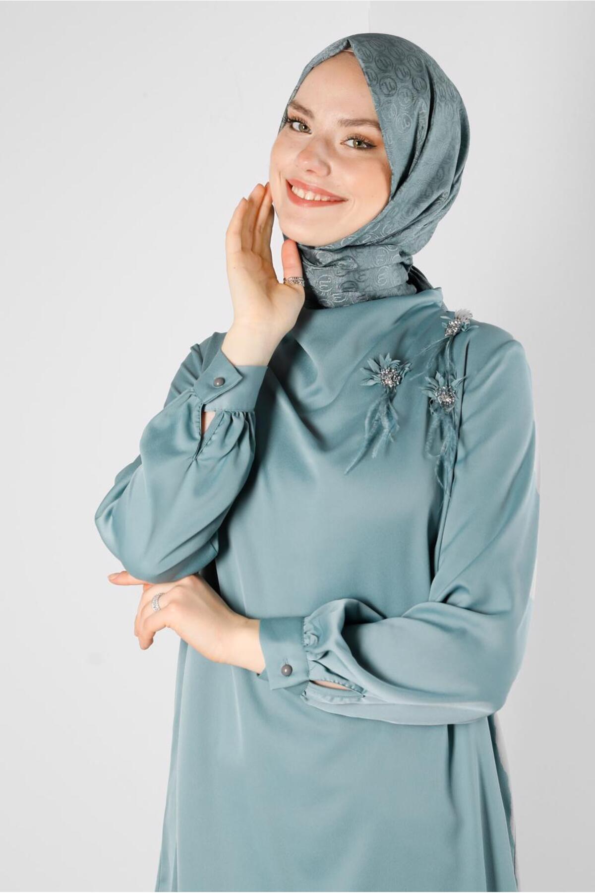 آلوینا تونیک ساتن با اکسسوری‌های گلدار ۴۳۵۱۵