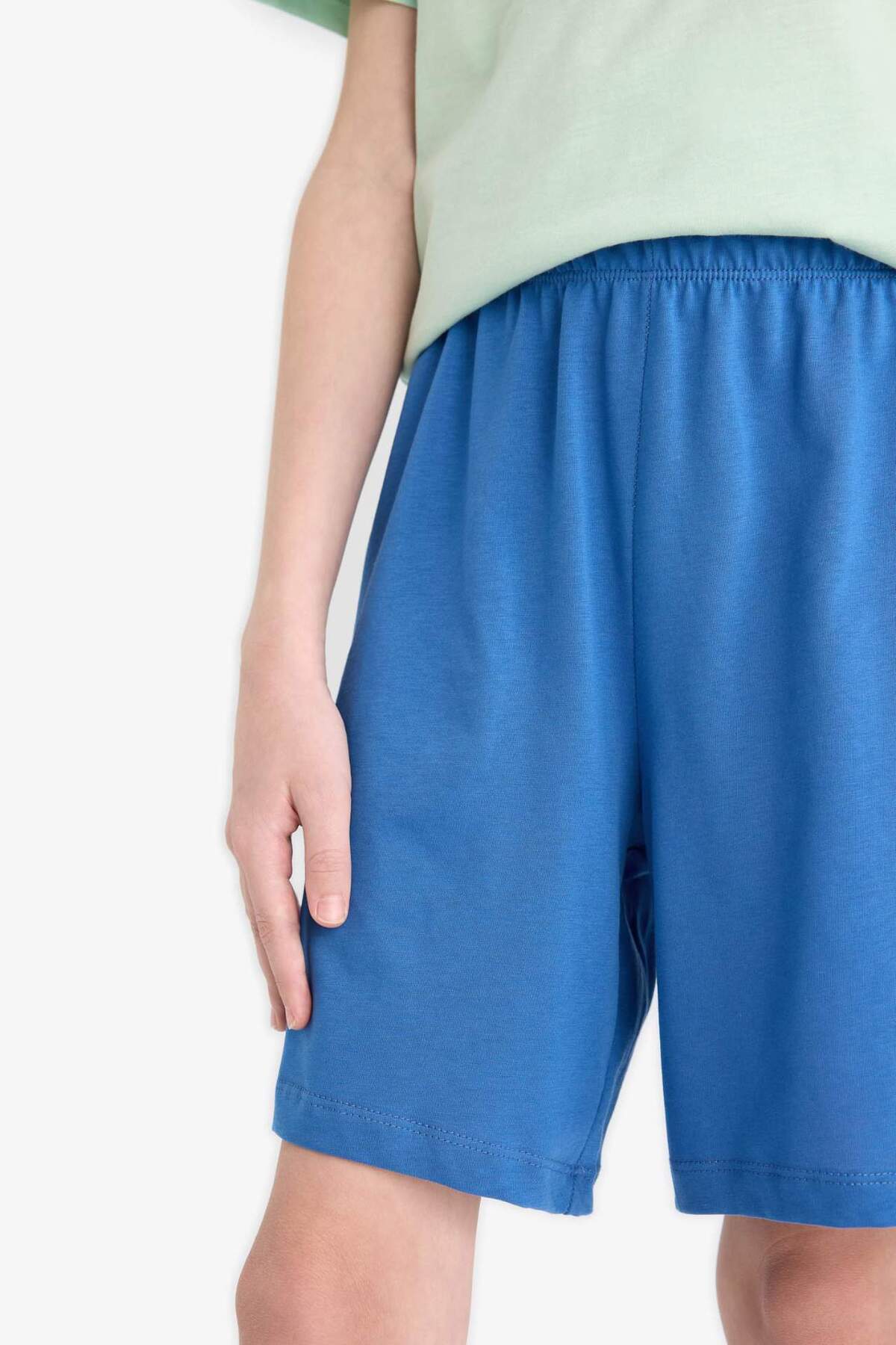 DeFacto-Boys Pajama Sets Printed Short Sleeve T-Shirt and Elastic Waist Shorts E6651A825Sm 5