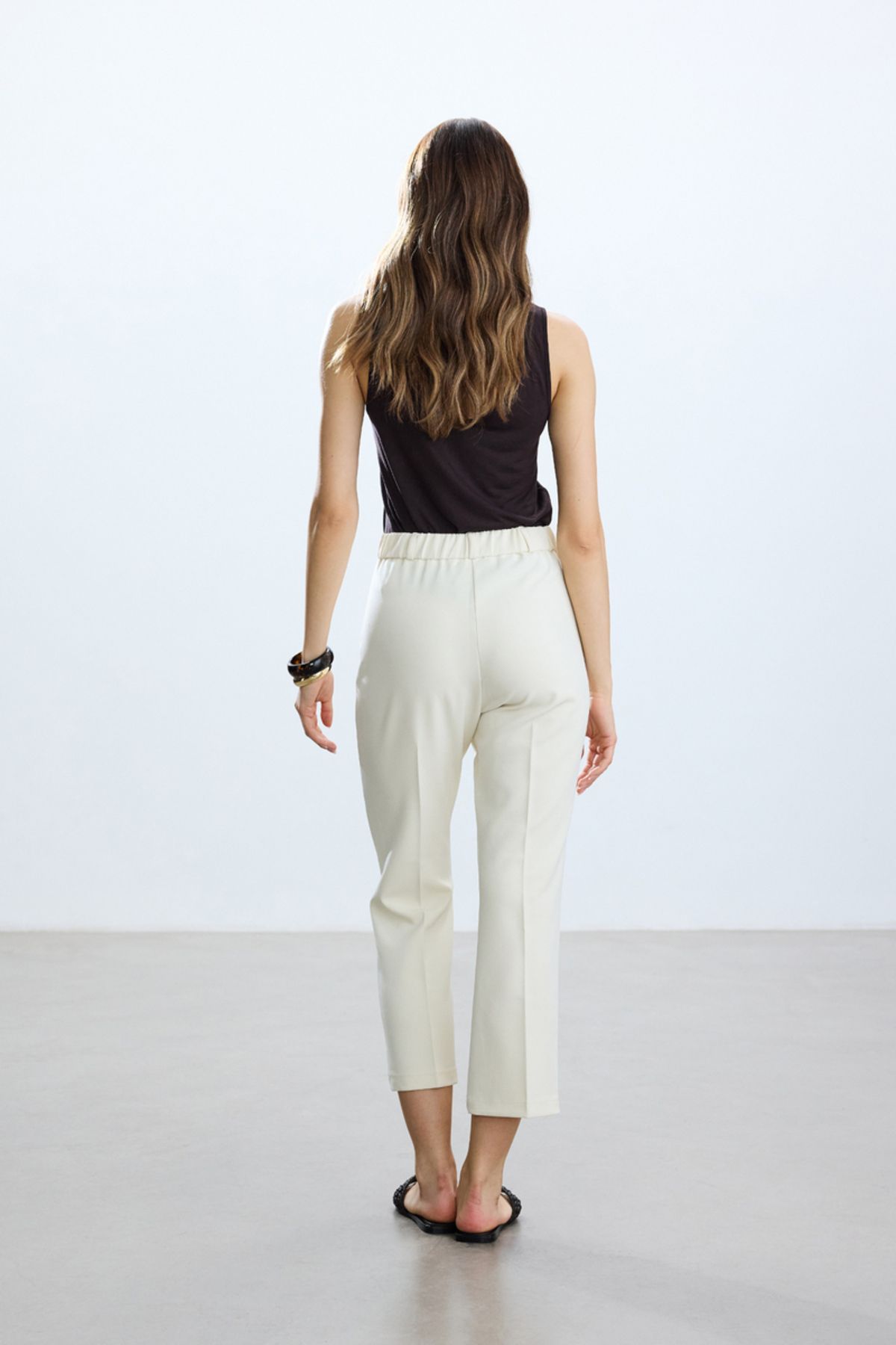 BE BLUE-Milk Color Flare Pants 4