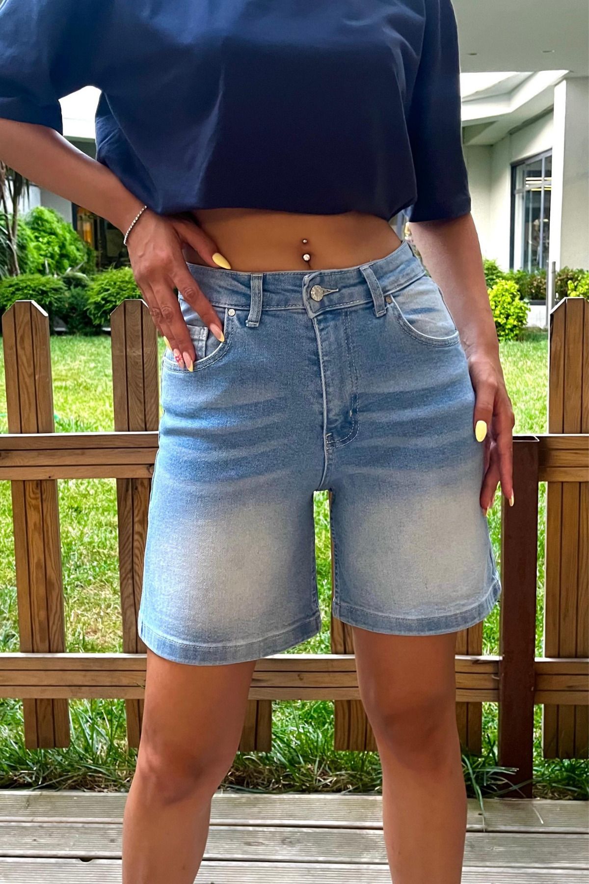 BİKELİFE-Women's Denim Shorts with High Waist and Snow Washing Effect 3