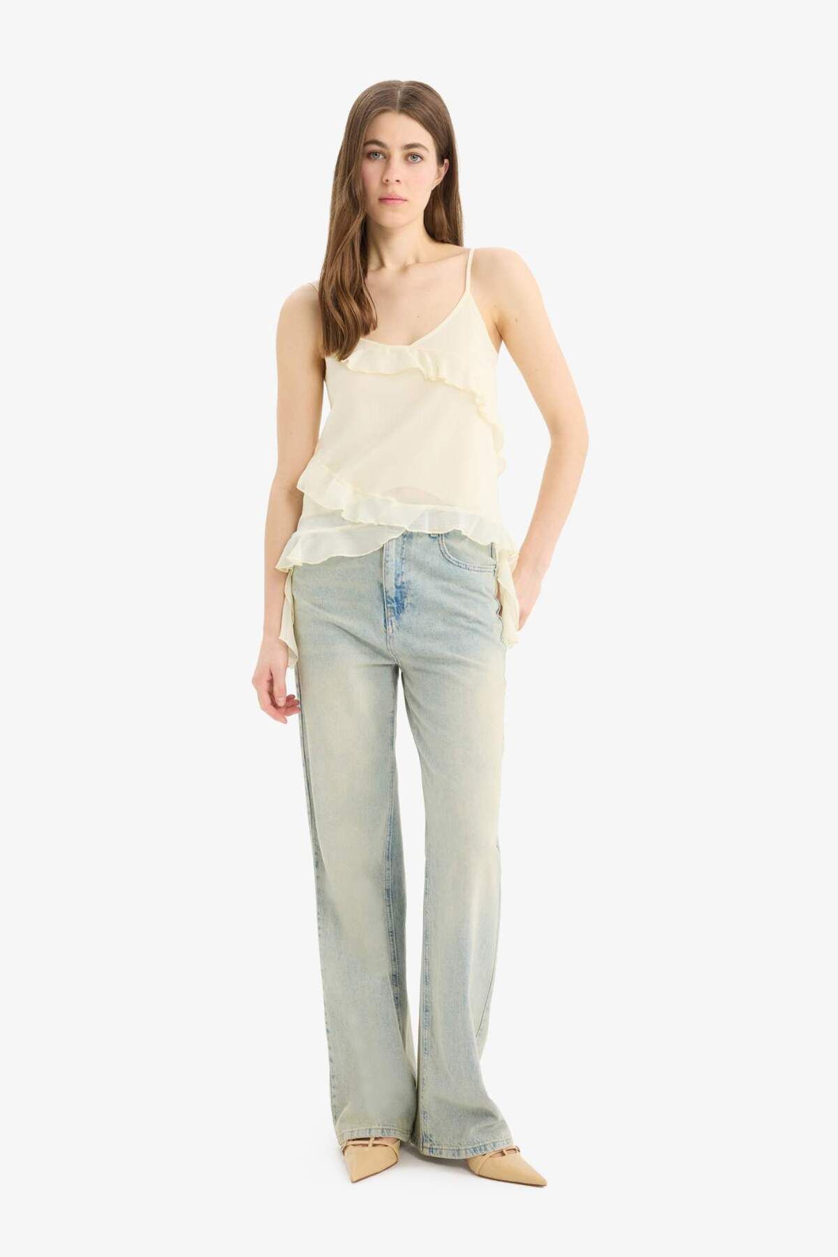 DeFacto-Regular Fit Chiffon-Trägerbluse mit V-Ausschnitt E9001AX25SP 2
