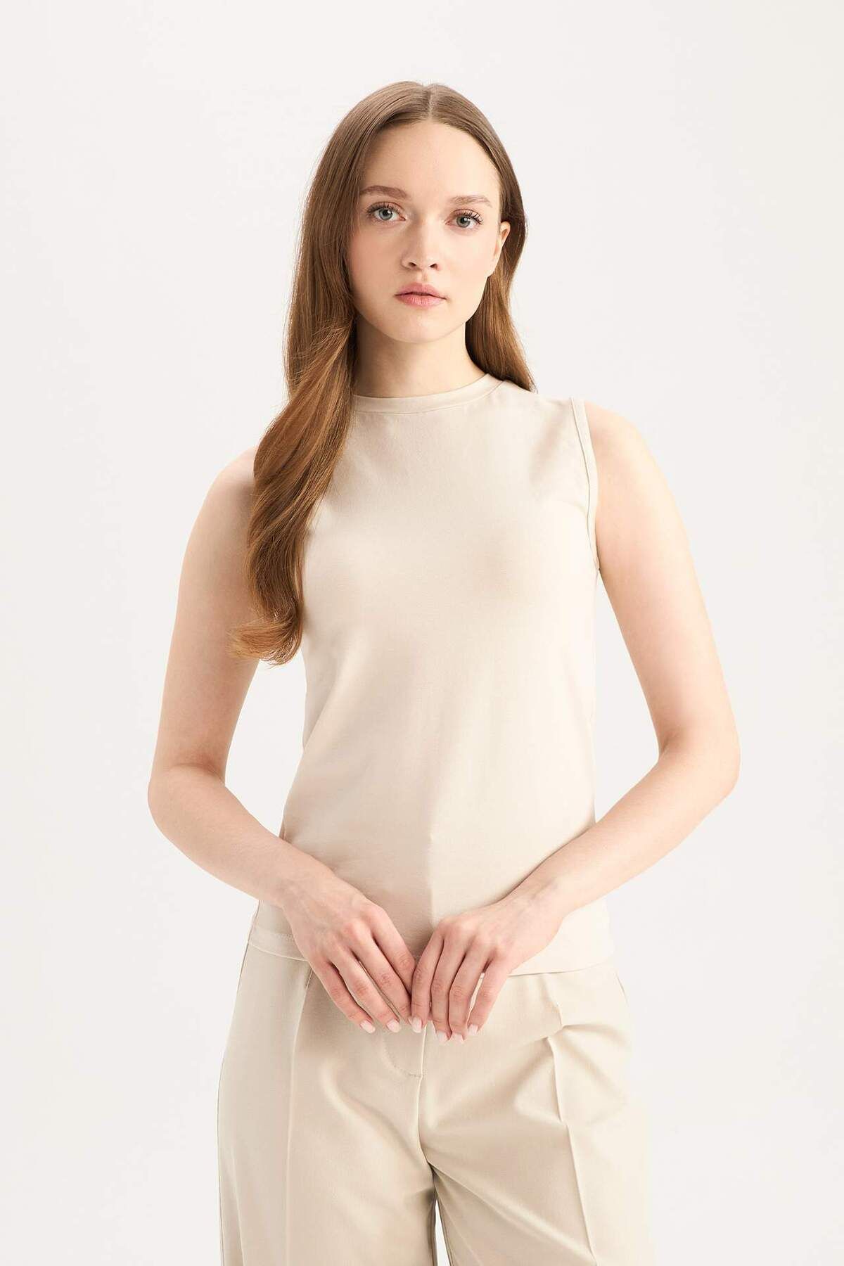 DeFacto-Regular Fit Crew Neck Basic Plain Sleeveless Undershirt E7619Ax25Sp 3