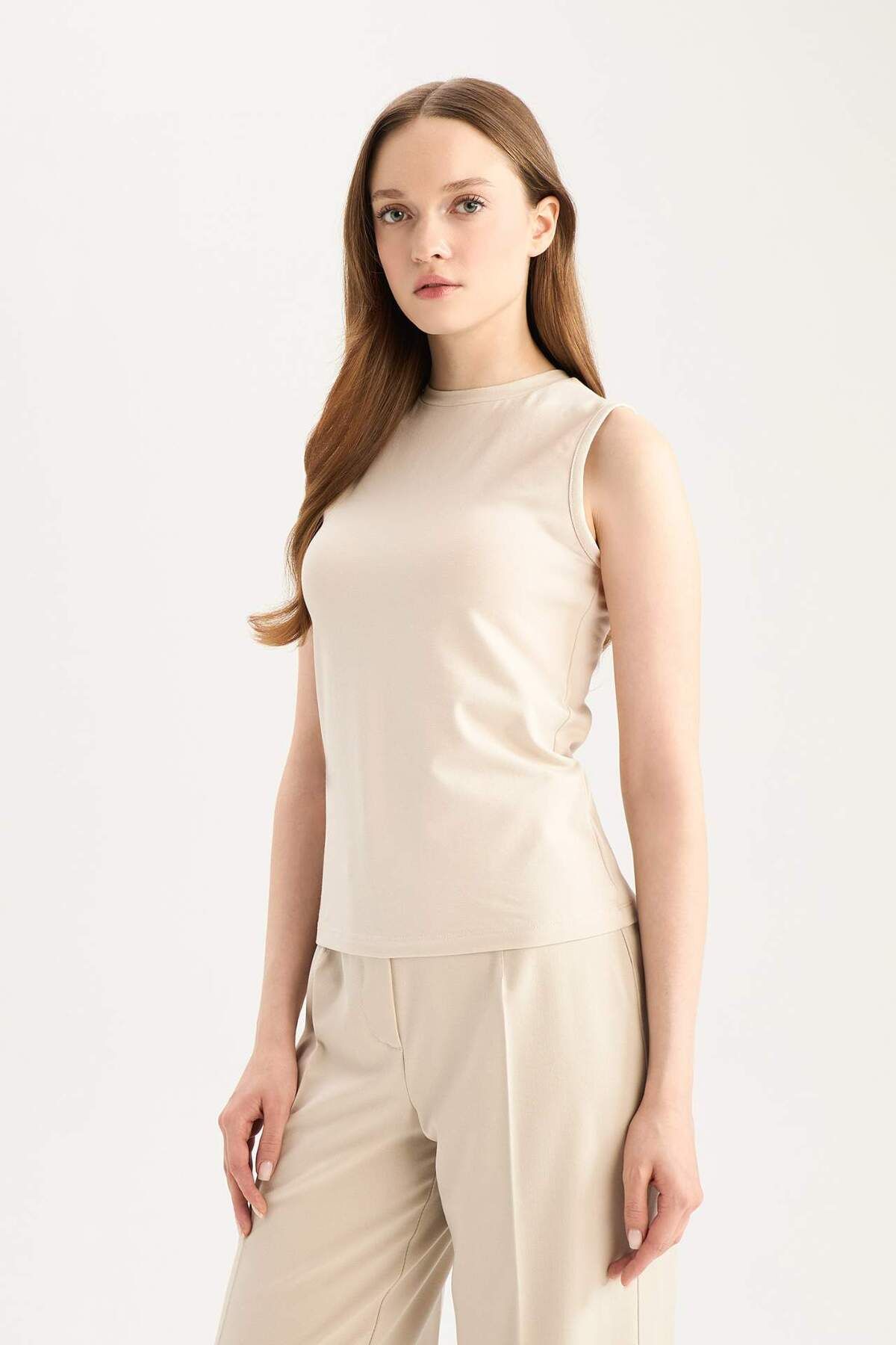 DeFacto-Regular Fit Crew Neck Basic Plain Sleeveless Undershirt E7619Ax25Sp 4