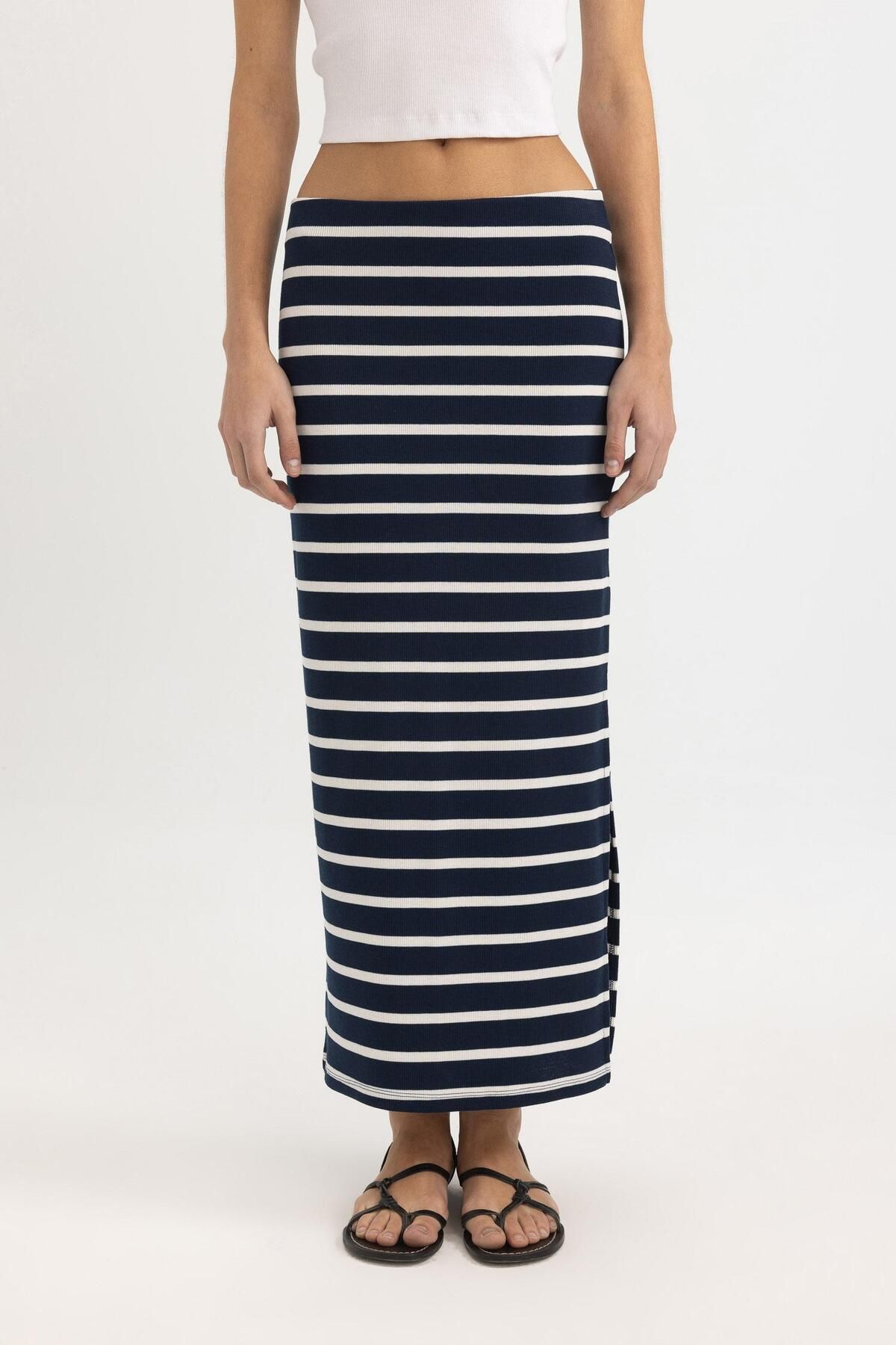 DeFacto-Gestreifter, gerippter Camisole-Midirock mit normaler Taille A9418ax23hs 5