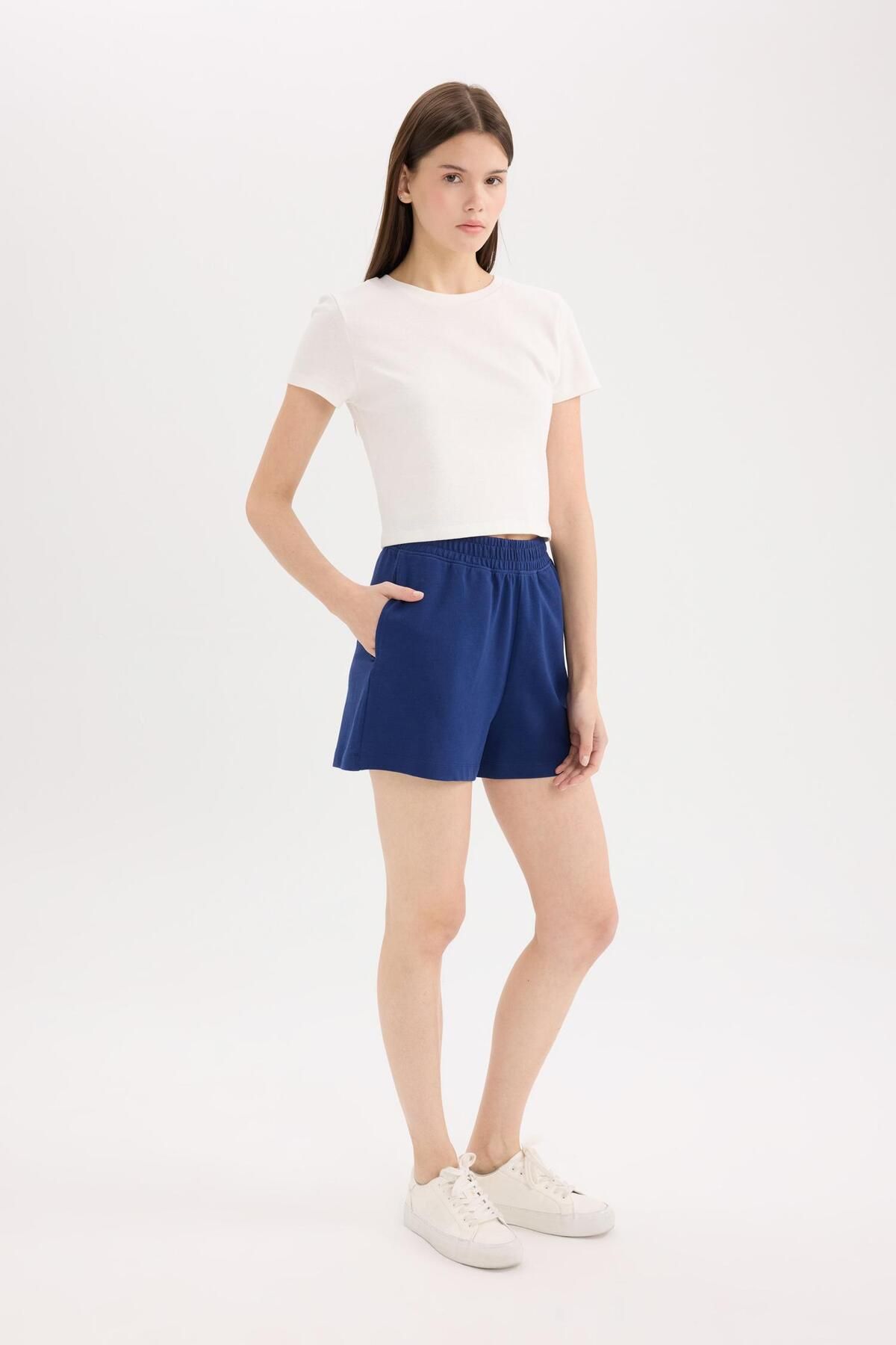 DeFacto-Pantaloni scurți cu talie elastică și buzunare cu picioare drepte U3357AZ25SM 1
