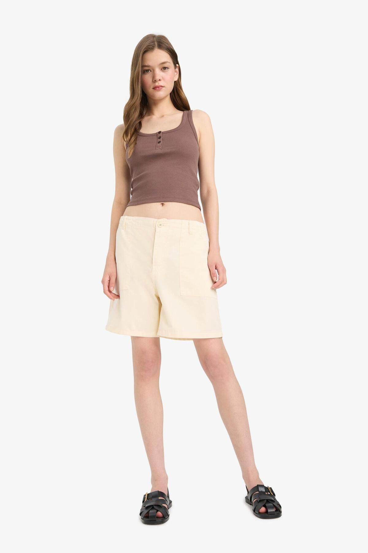 DeFacto-Coool Normal Waist Short Leg Gabardine Shorts F3318Ax25Sm 1
