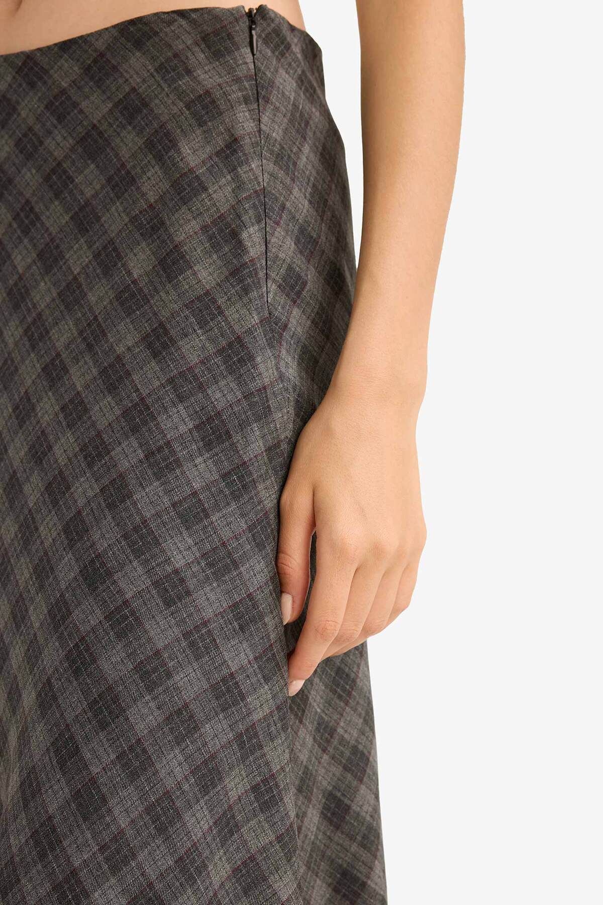 DeFacto-A Form Checked High Waist Viscose Midi Skirt F7806Ax25Au 5