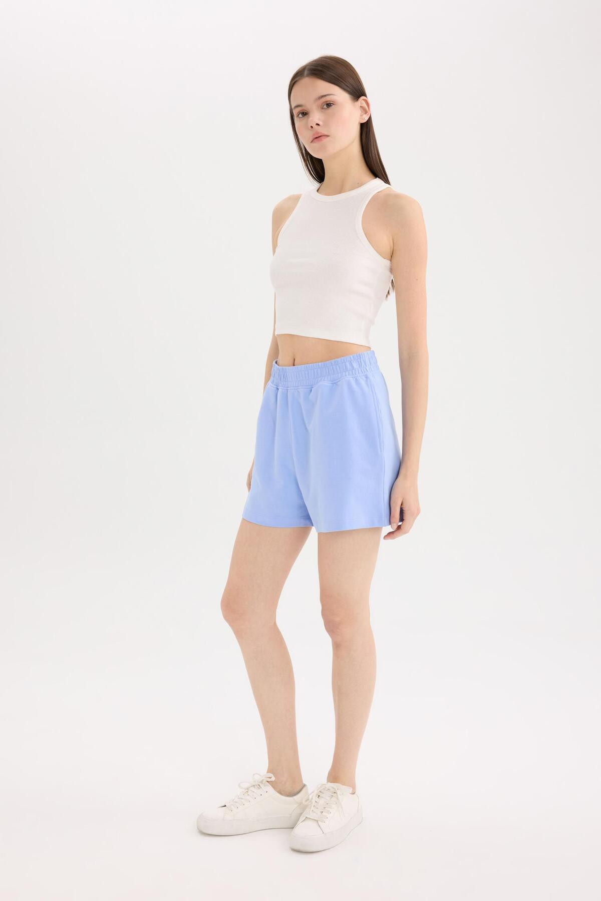 DeFacto-Flat Leg Shorts with Elastic Waist and Pockets U3357Az25Sm 3