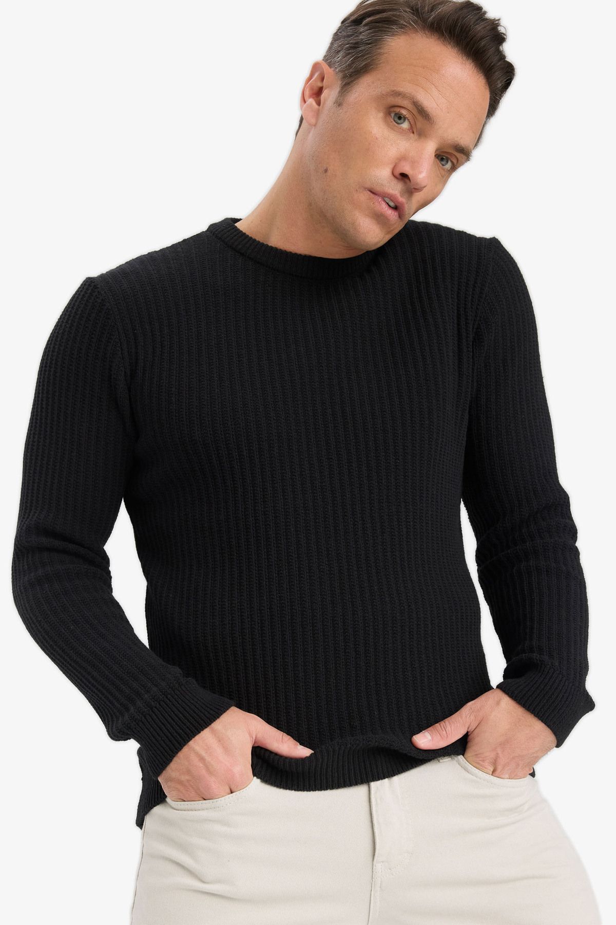 DeFacto-Strukturierter Strickpullover mit Standard-Passform und Rundhalsausschnitt E0811axns 1