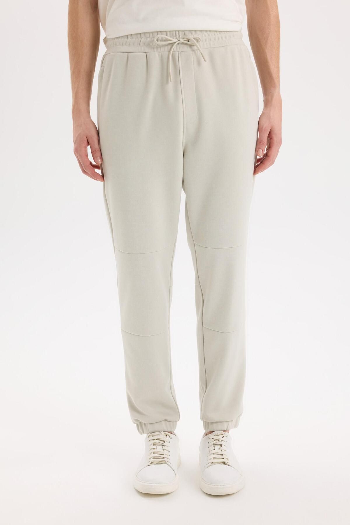 DeFacto-Regular Fit Slim Sweatpants with Zipper Pockets and Lace-Up Elastic Waist B3657Ax24Sp 4