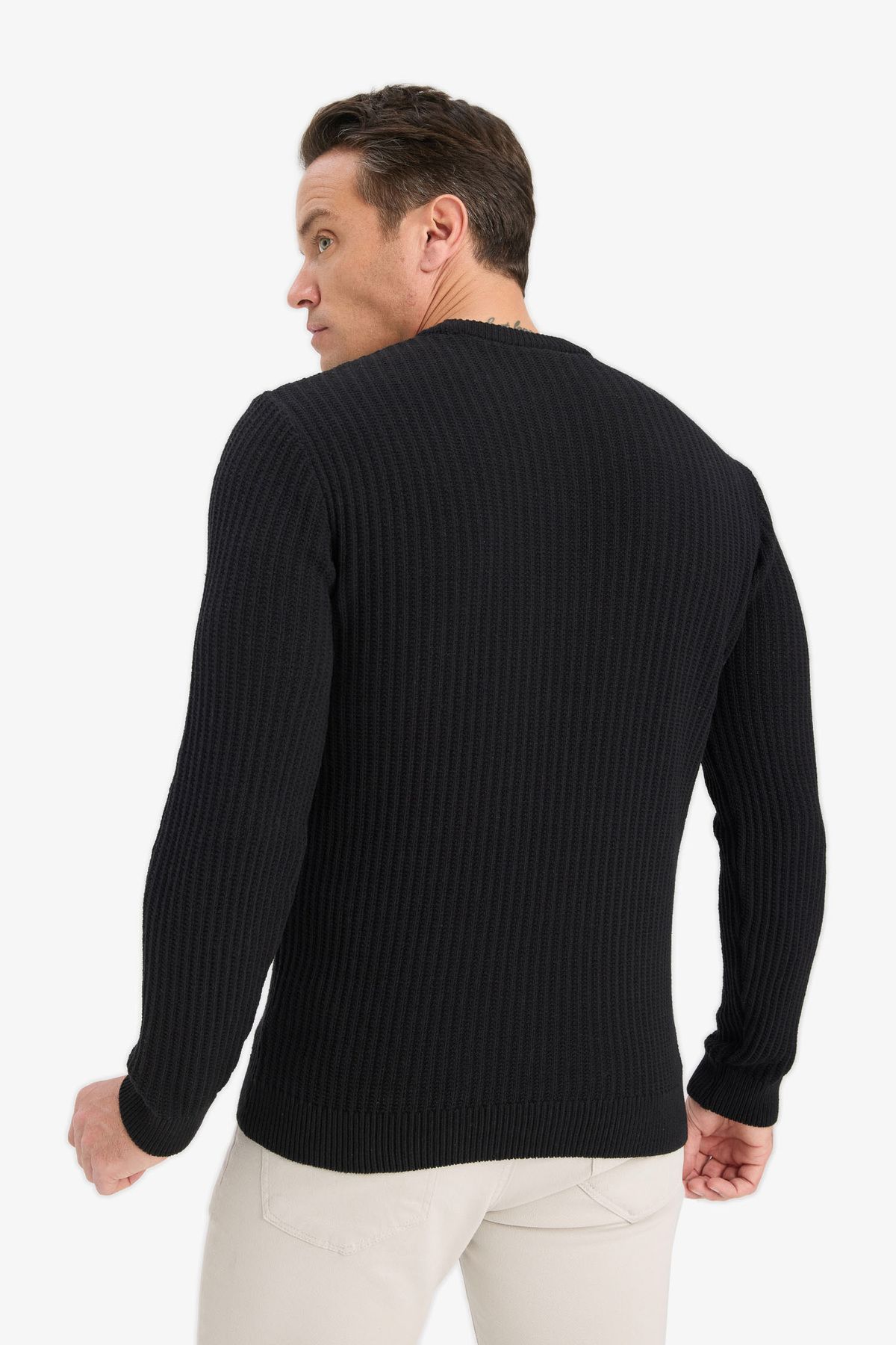 DeFacto-Strukturierter Strickpullover mit Standard-Passform und Rundhalsausschnitt E0811axns 5