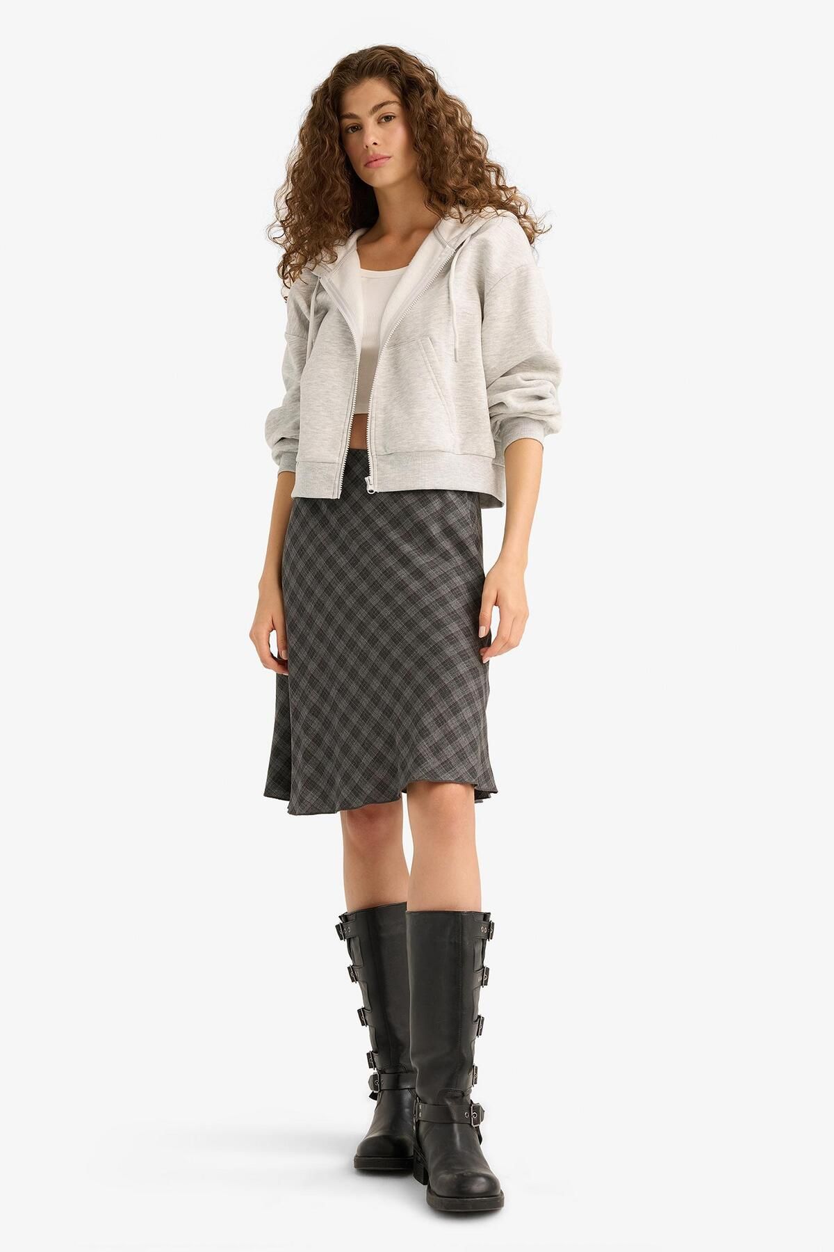 DeFacto-A Form Checked High Waist Viscose Midi Skirt F7806Ax25Au 2