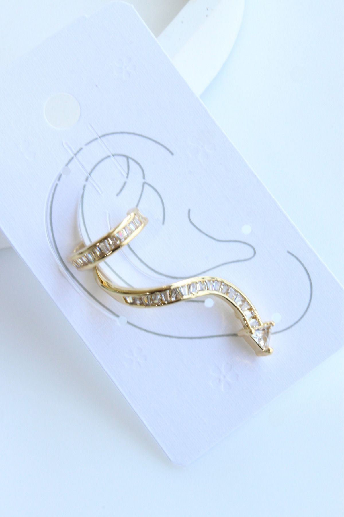 Leo'Stone-Snake Design Array Baguette Zircon Stone Earcuff Earrings Gold 4