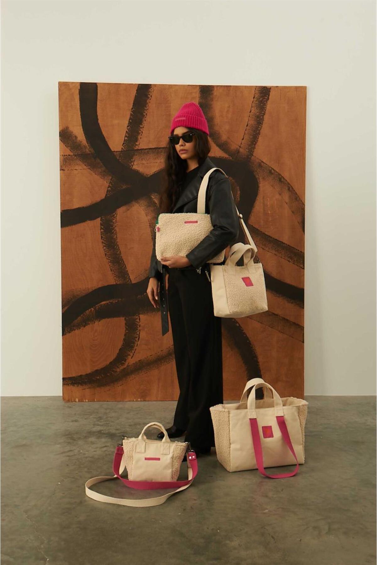 Huge Element-Huge Teddy Small Bag Ecru 6
