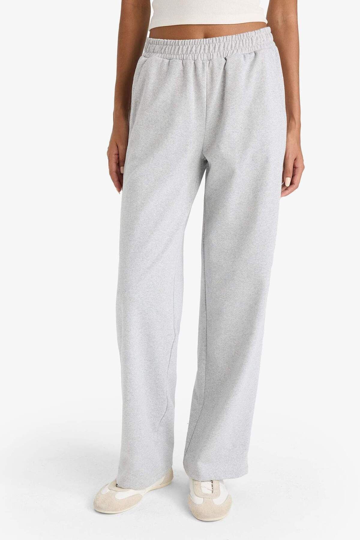 DeFacto-Flexible Taillen-Jogginghose mit gerader Passform und Taschen E6350ax 4