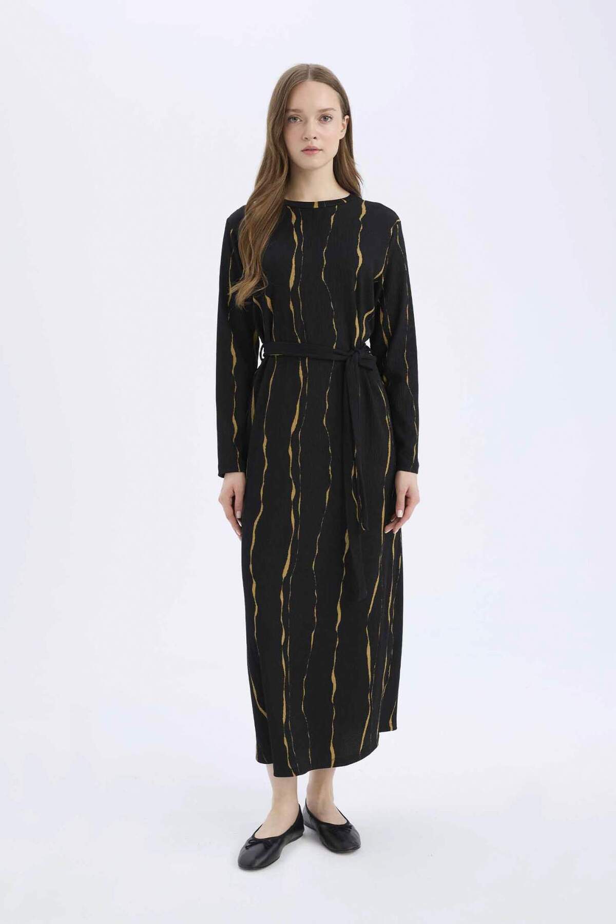 DeFacto-Regular Fit Crew Deckline Print Dlouhé rukávy Twist Maxi šaty E5461AX25SP 3