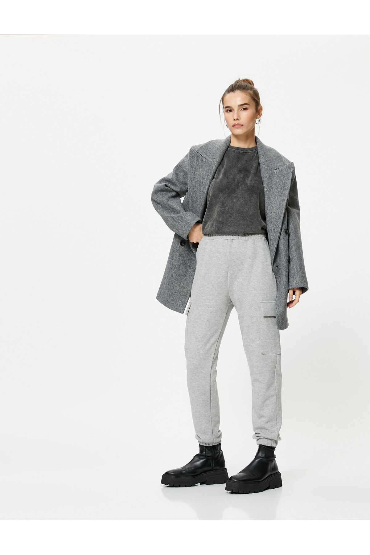 Koton-Jogger Sweatpants with Cargo Pockets and Elastic Waist 2