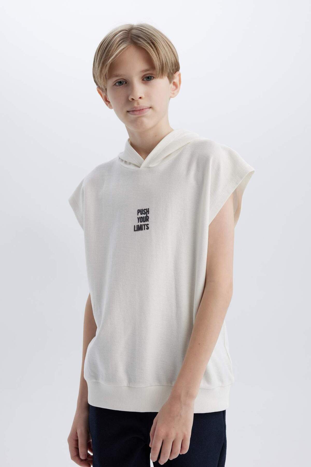 DeFacto-Boy's Hooded Embroidered Vest D8487A825Sp 5