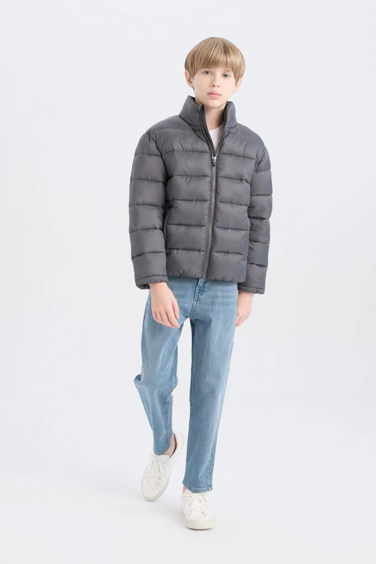 DeFacto-Boy's Water Repellent Puffer Jacket with Zipper Pockets D5900A825Sp 5
