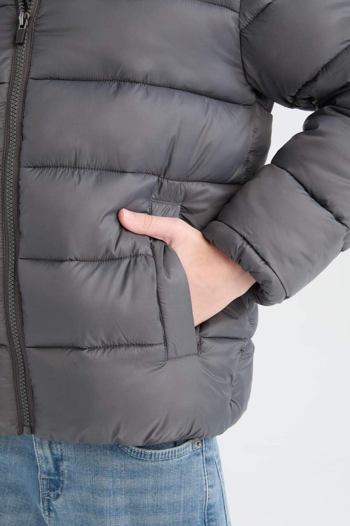 DeFacto-Boy's Water Repellent Puffer Jacket with Zipper Pockets D5900A825Sp 7