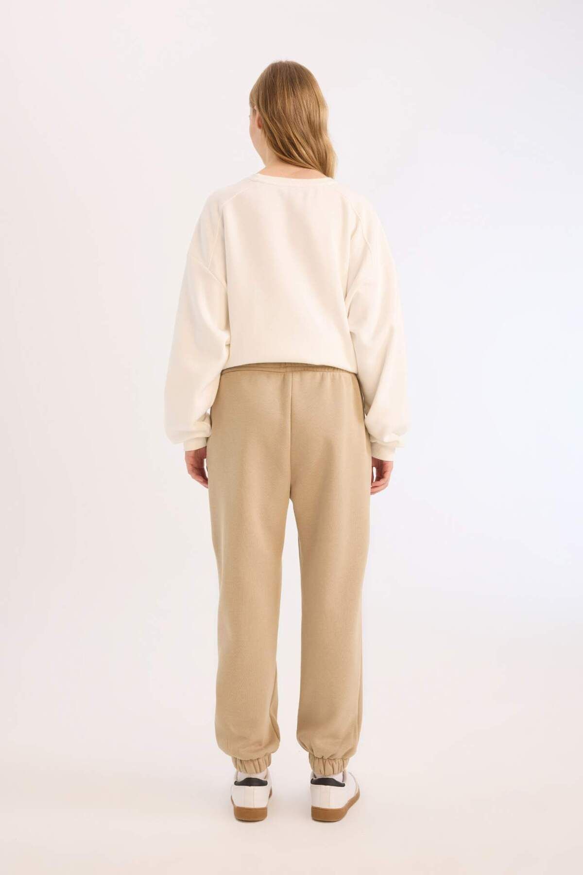 DeFacto-Thick Jogger Sweatpants - with Straight Pockets and Elastic Waist E6300Ax24Wn 6