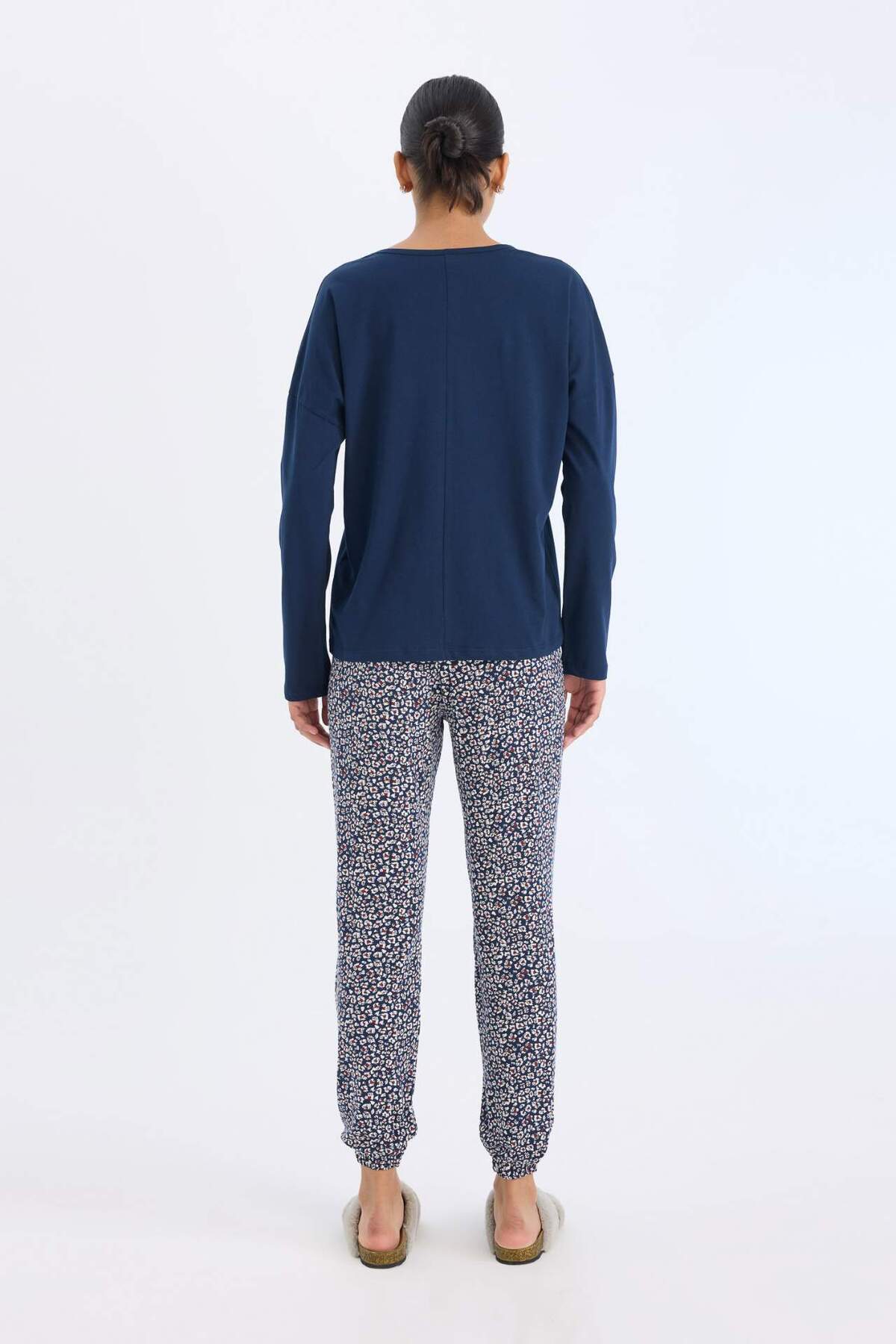 DeFacto-Sleepwear Set to Fall in Love - Long Sleeve and Pattern E2357Ax24Wn 6