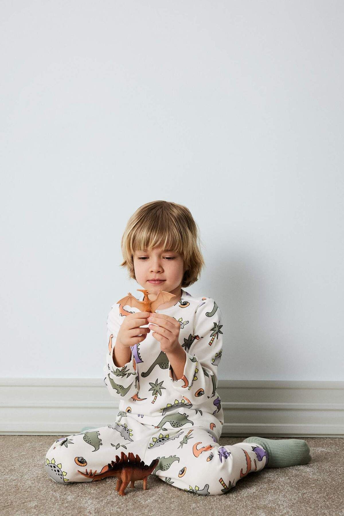 DeFacto-Baby-Pyjama-Set für Jungen – Dinosaurier-Aufdruck, lange Ärmel, elastische Taille, langer Boden D9070A525SP 2