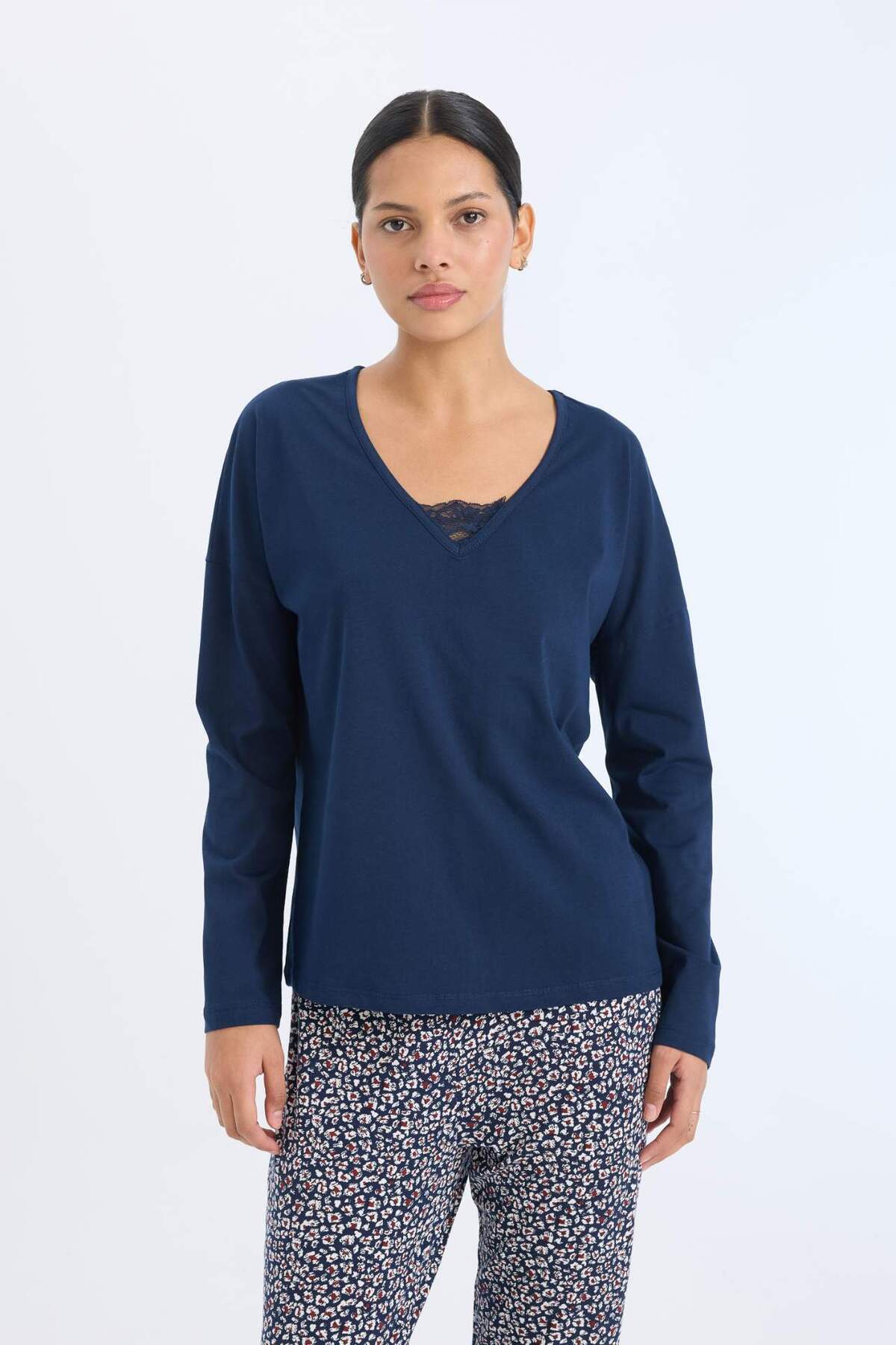 DeFacto-Sleepwear Set to Fall in Love - Long Sleeve and Pattern E2357Ax24Wn 4