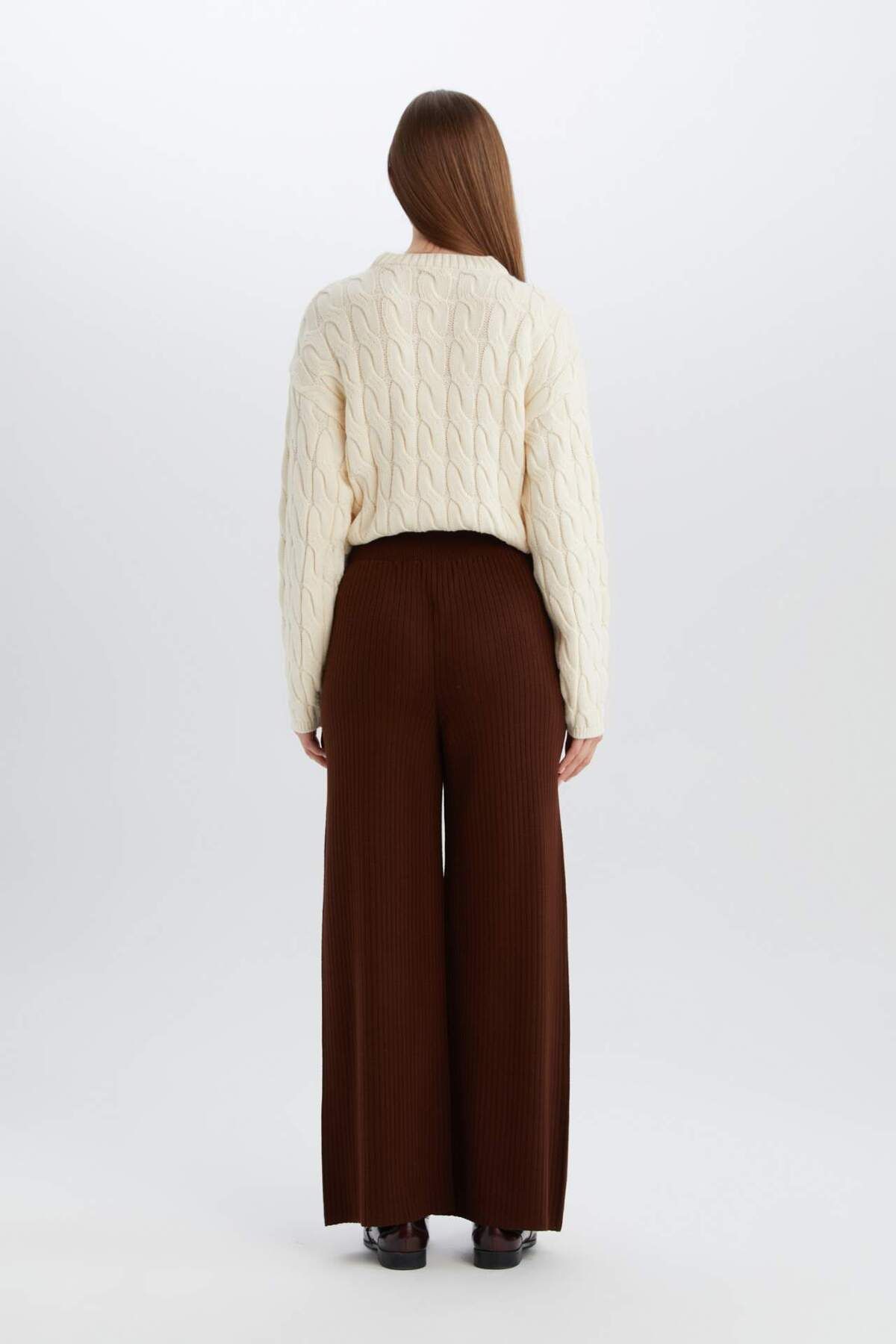 DeFacto-Pantaloni tricotați cu croiala relaxată - picior lat lat, talie elastică E2940AX24WN 5
