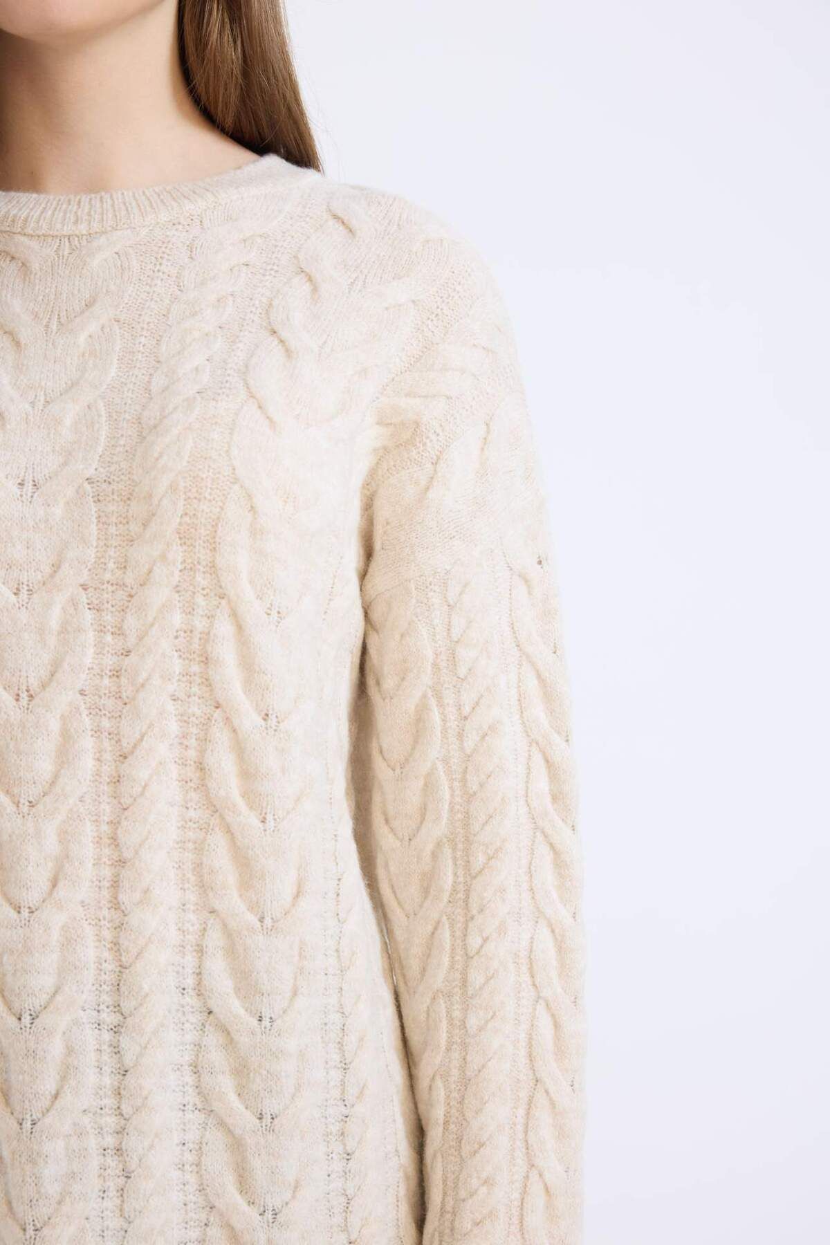 DeFacto-Strickpullover-Tunika mit normaler Passform, Rundhalsausschnitt, Haarstrickmuster, B4284AX24WN 4