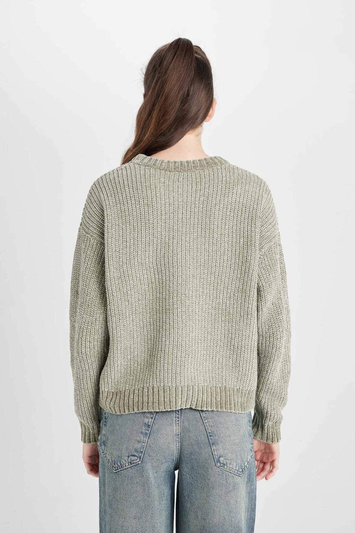 DeFacto-Strickpullover mit normaler Passform und Rundhalsausschnitt C6227AX24CW 6
