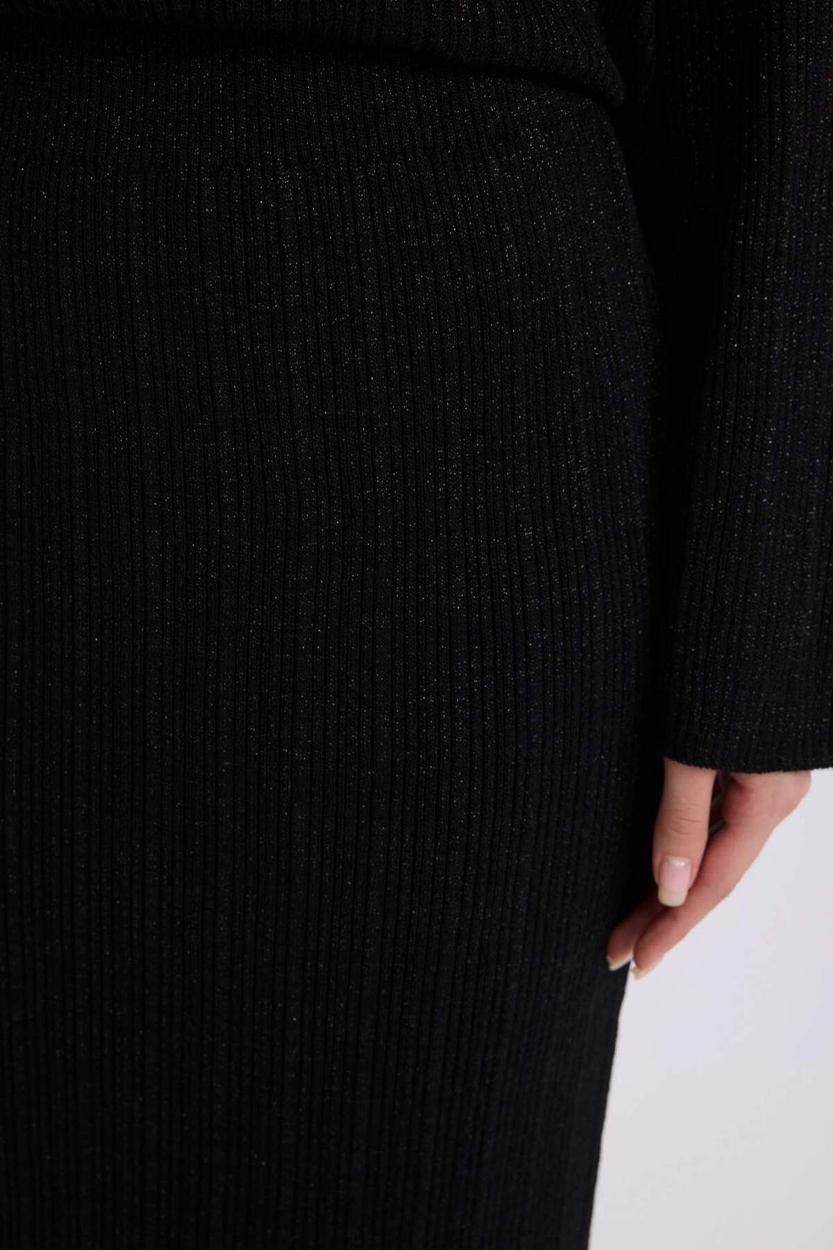 DeFacto-Normale Passform Basic Plain Maxi Strickrock E0936AX24WN 5