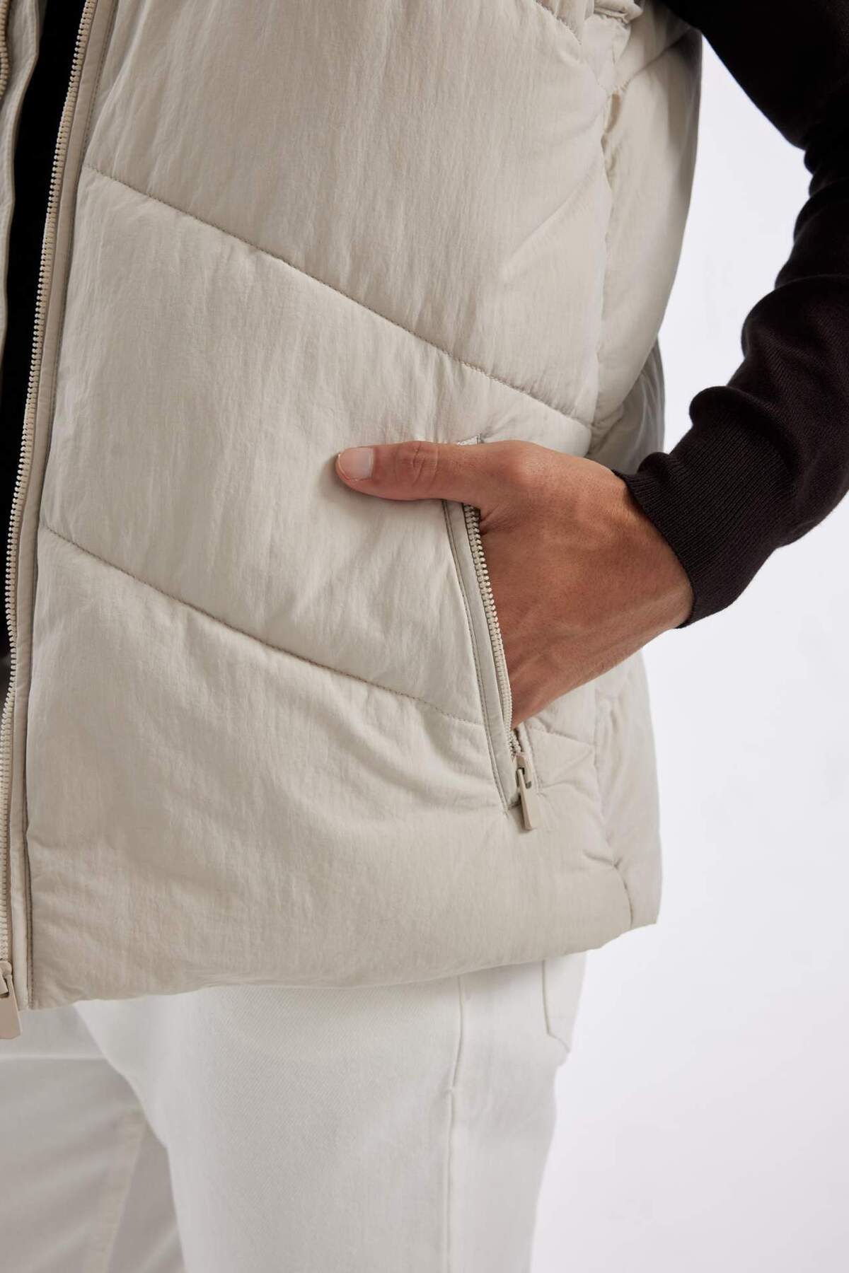 DeFacto-Stand Collar Quilted Puffer Vest with Zipper Pocket C4798Ax24Au 6