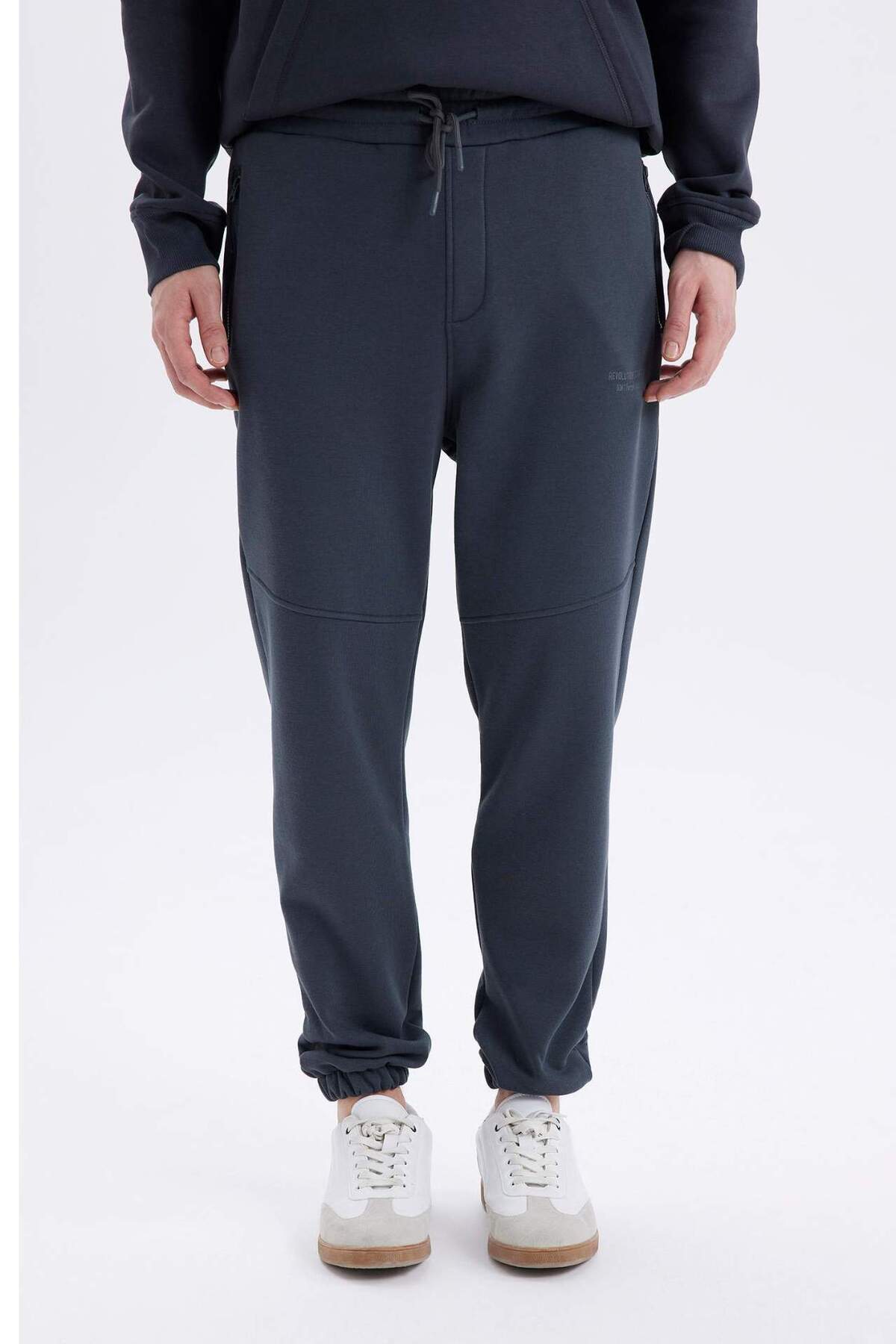 DeFacto-Regular Fit Jogger Sweatpants with Zipper Pockets and Elastic Legs Y5511Az24Au 4