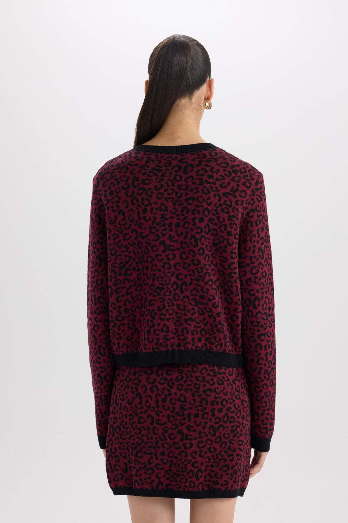 DeFacto-Regular Fit Rundhalsausschnitt Leopard Print Button Down Strickjacke D8510AX24WN 7