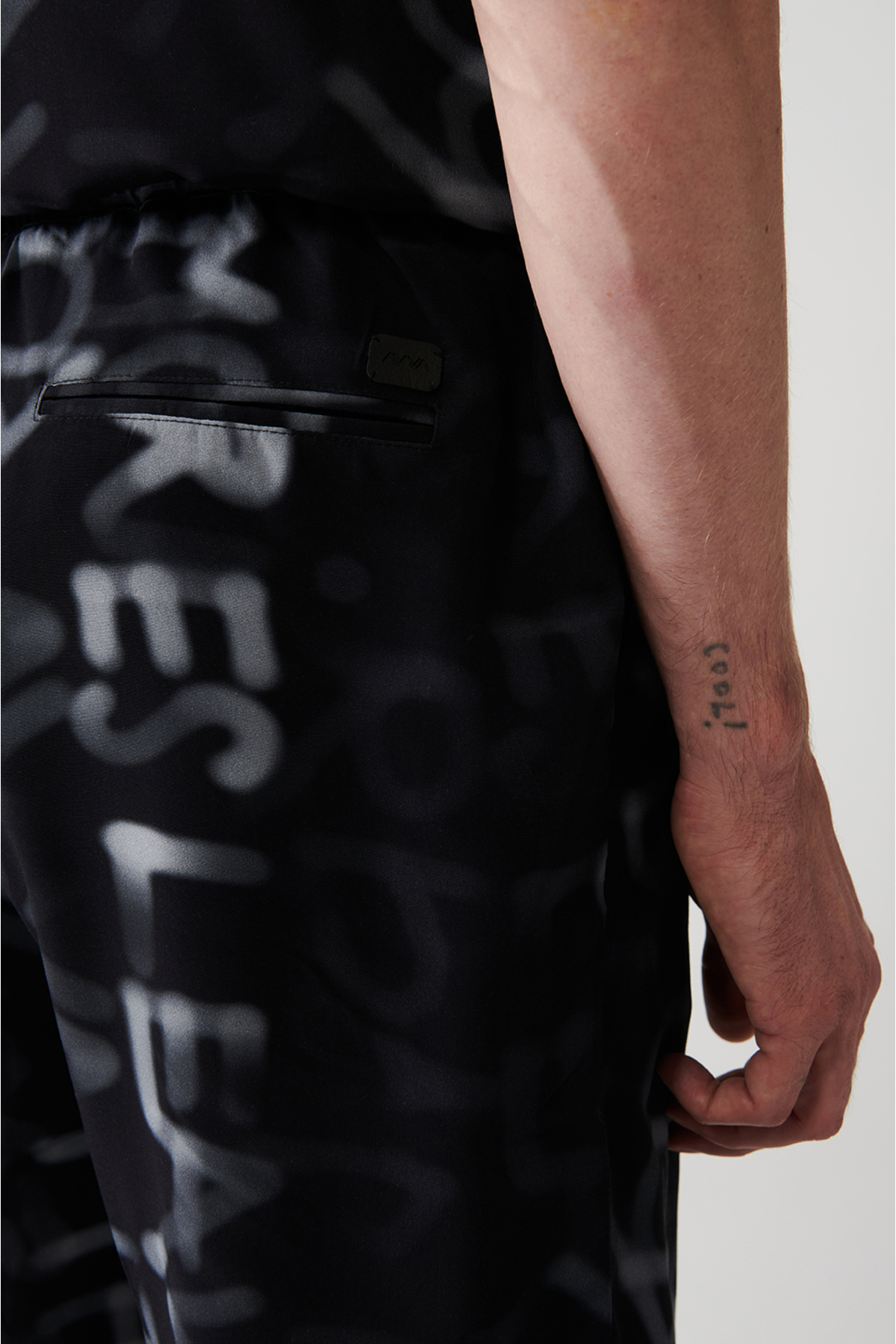 Avva  Erkek Siyah %100 Viskon Yandan Cepli Beli Bağcıklı Şort A31Y3715 - Görsel 7