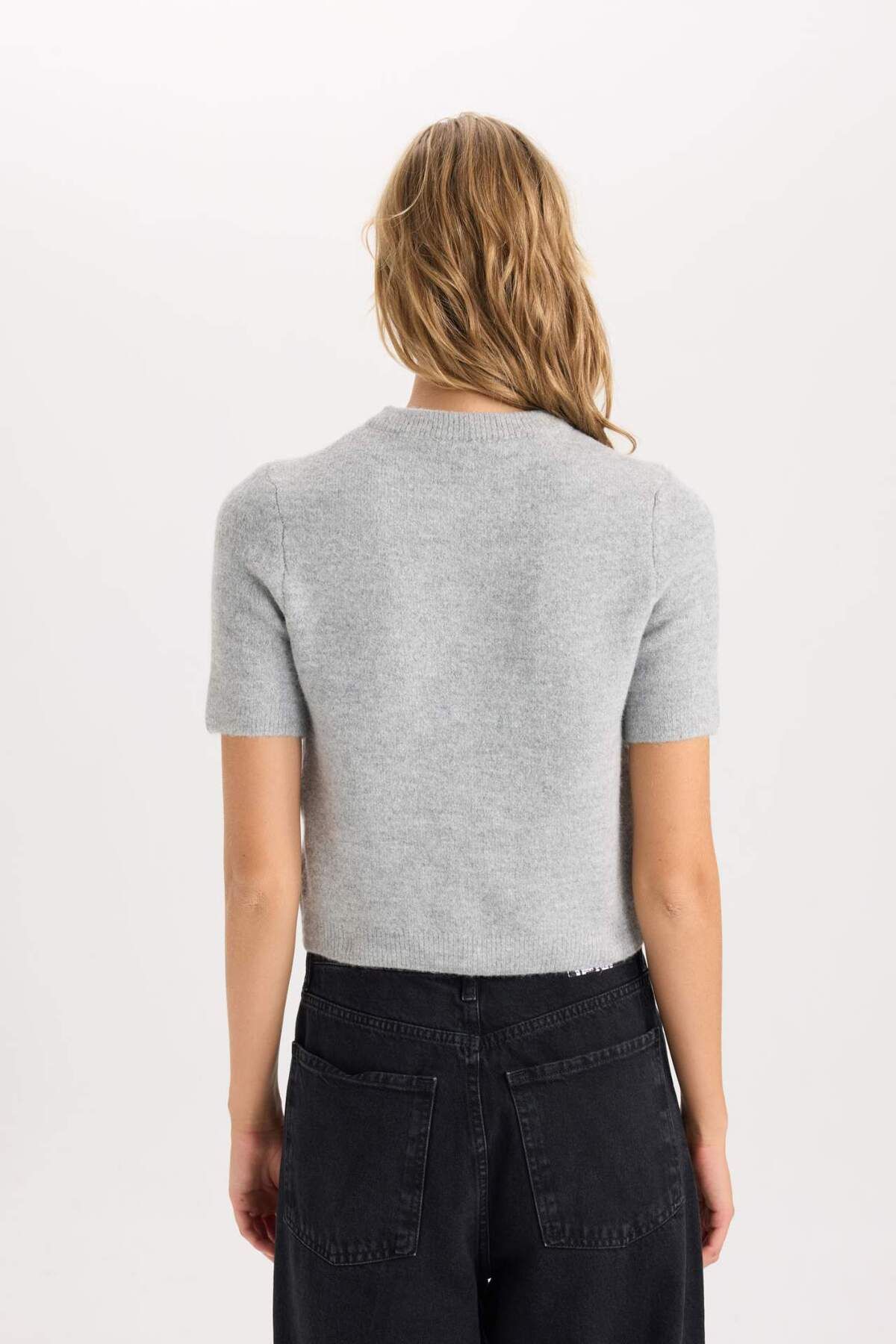 DeFacto-Regular Fit Crew Neck Basic Plain Button Short Sleeve Knitwear Cardigan D3526Ax24Wn 6