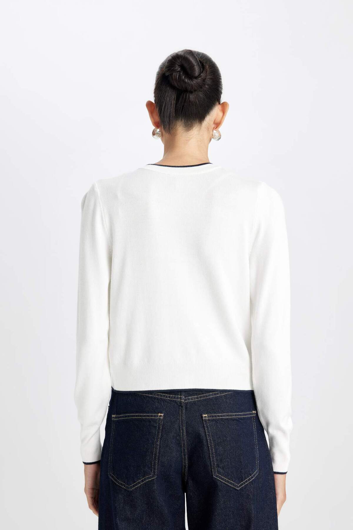 DeFacto-Regular Fit Basic Plain Crew Neck Buttoned Knitwear Cardigan A4731Ax24Wn 6