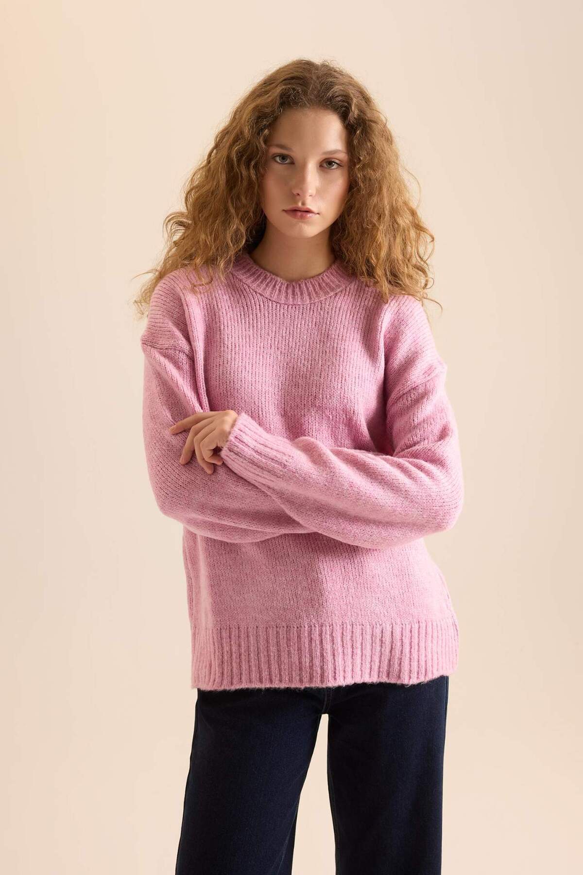 DeFacto-Strickpullover mit normaler Passform und Rundhalsausschnitt A3266AXNS 3