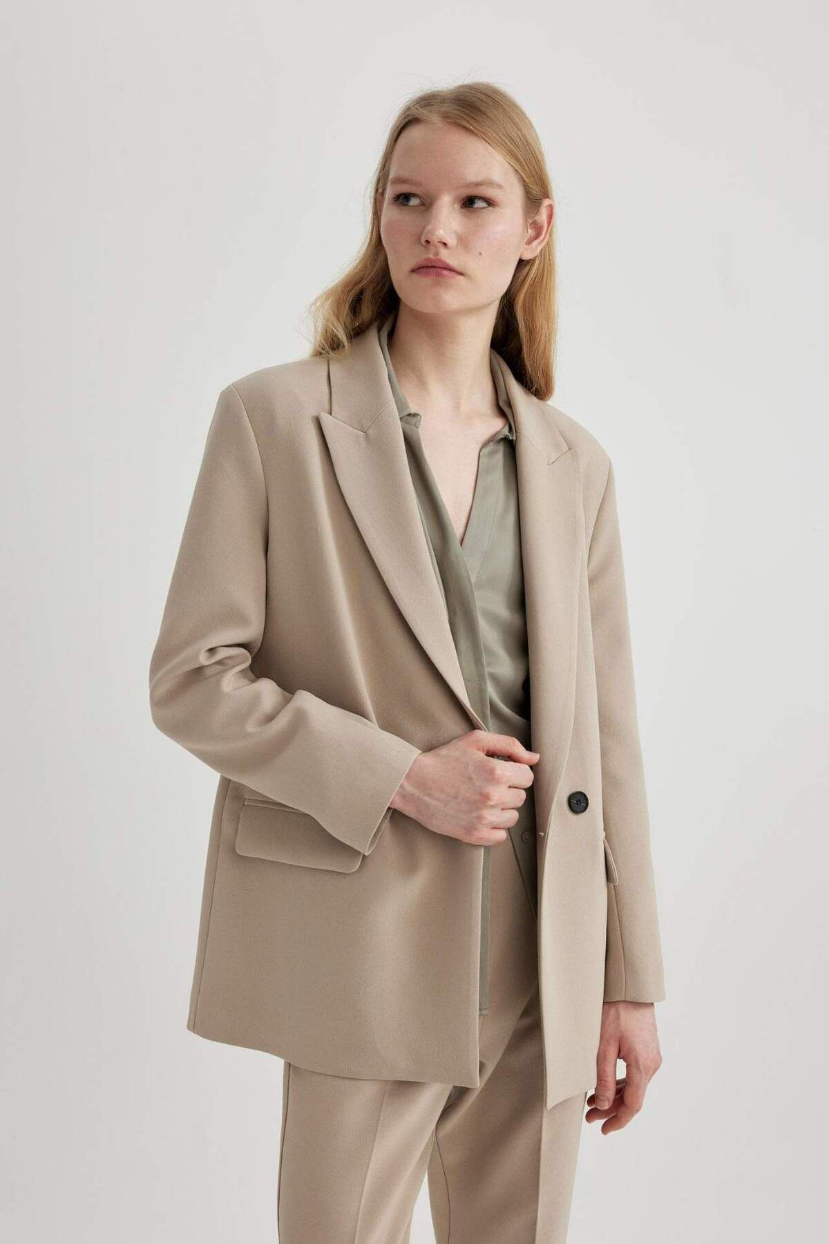 DeFacto-Oversize Wide Fit Jacket Collar Buttoned Basic Plain Blazer Jacket C2457Ax24Au 4