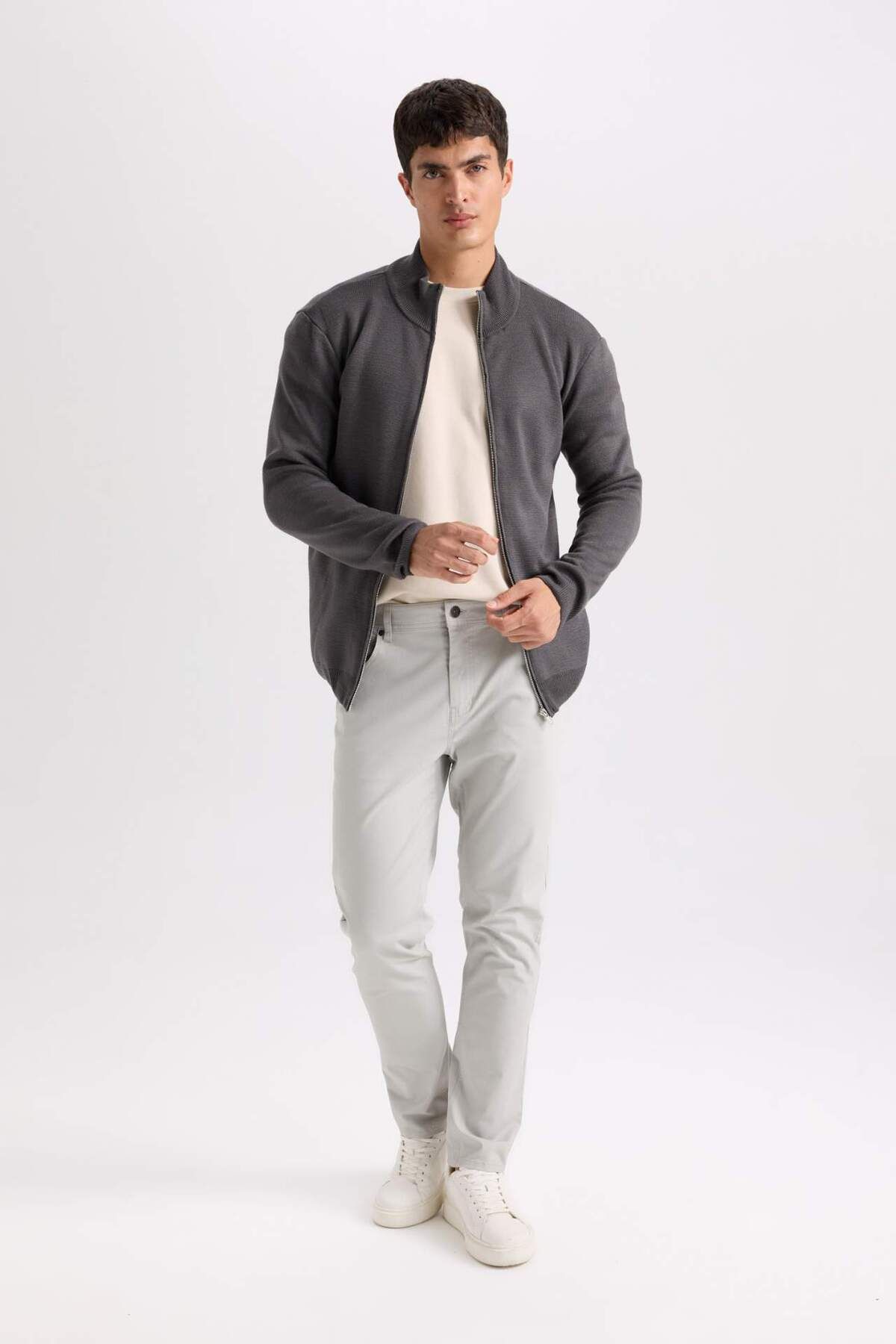 DeFacto-Standard Fit Normal Cut Stehkragen Strickjacke mit Reißverschluss C8158ax24au 2