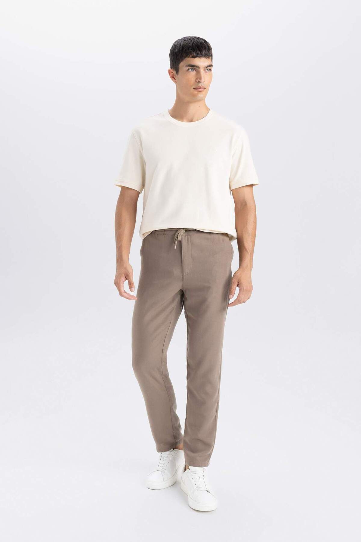 DeFacto-Hellbraune Herren-Jogginghose Slim Fit mit elastischem Bein D8638ax24au 2