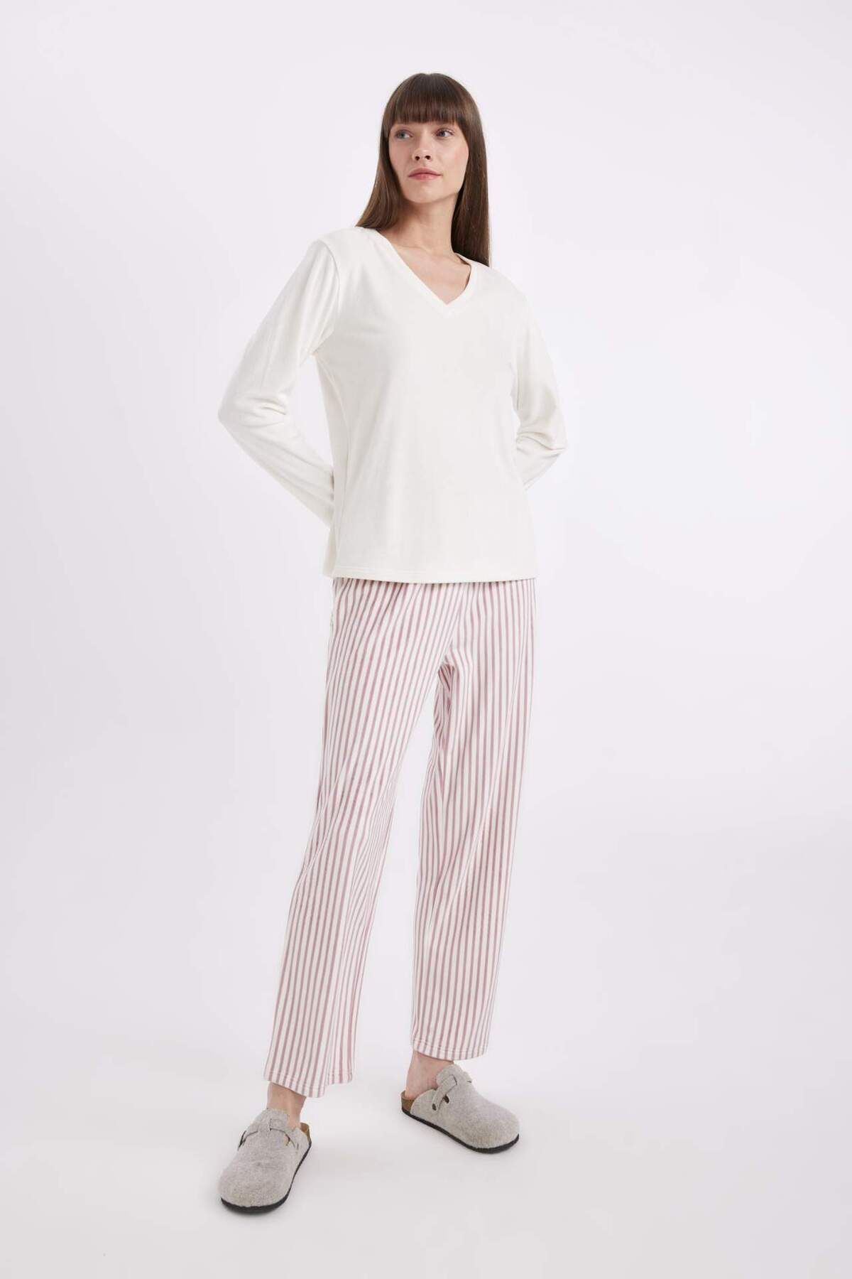 DeFacto-Set pijamale Fall in Love Decolteu în V Basic Solid Mâneci lungi Velur Top cu dungi Talie elastică Partea de jos A6205AX2 3