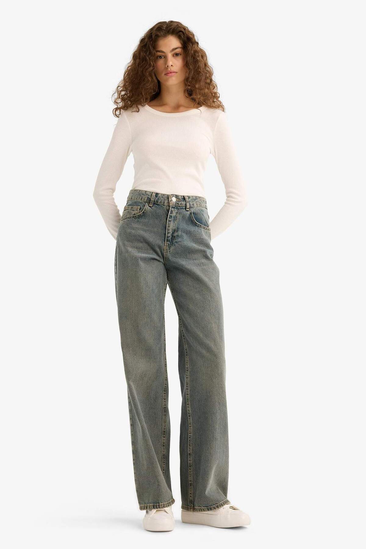 Straight Wide Yüksek Bel Uzun Jean Yıkamalı Pantolon D4316ax24au