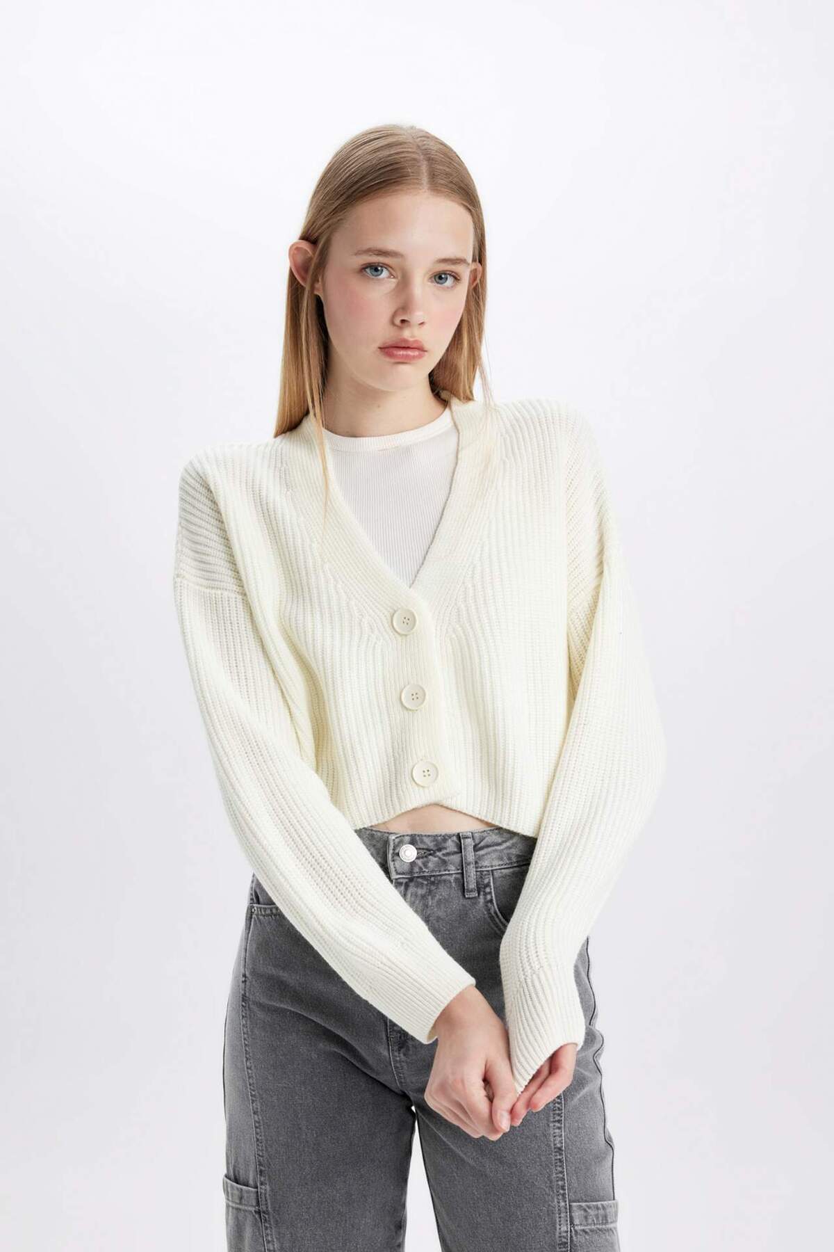 DeFacto-Regular Fit V-Neck Basic Plain Buttoned Knitwear Cardigan U2052Az24Au 4