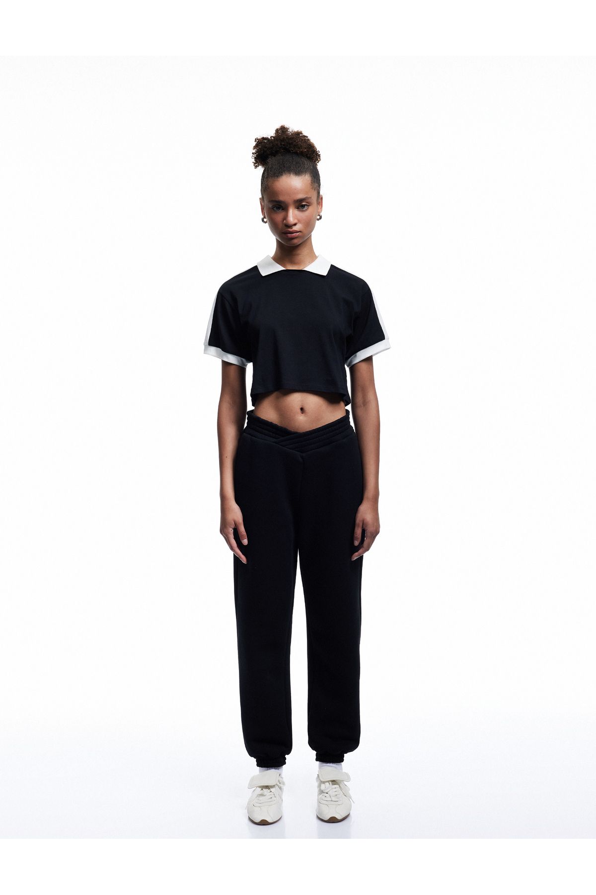 Koton-Jogger Sweatpants with Zippered Pockets and Elastic Waist 2