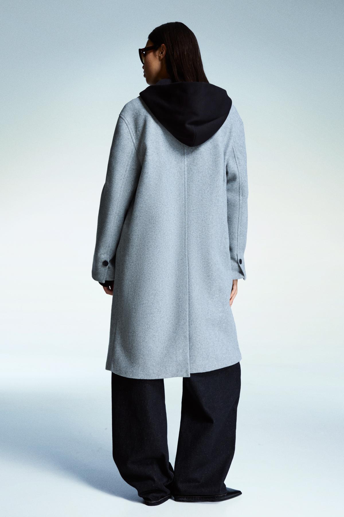 Bershka Yumuşak dokulu uzun palto