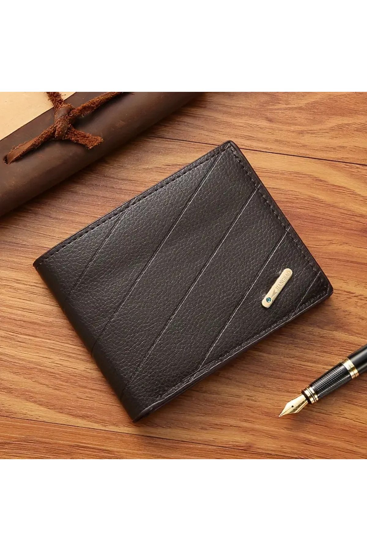 Hilosh-Men's Wallet with Line Pattern Detail – Stylish and Useful 1